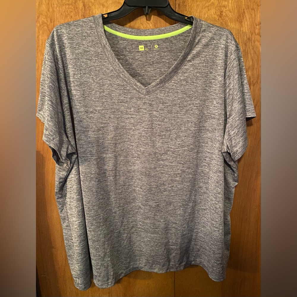 Xersion v-neck t-shirt 5x